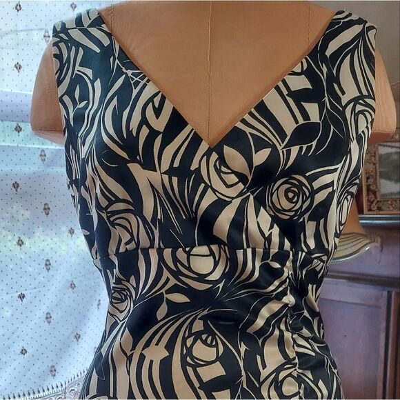Donna Ricco Cocktail Dress Perfect Fitted Dress Abstract Roses Size 6 - Picture 3 of 11